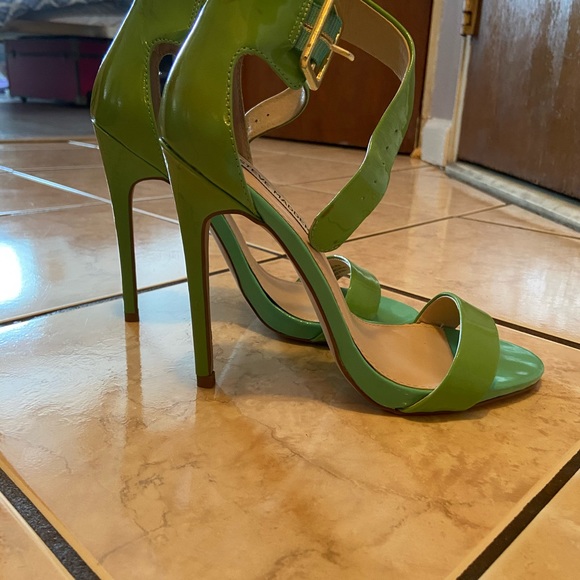 Steve Madden Marlenee Mint Green Heel - Picture 8 of 8